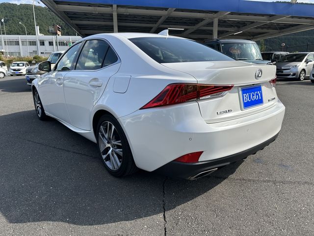 TOYOTA LEXUS IS200T 2016 Image 31