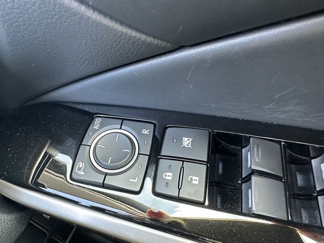 TOYOTA LEXUS IS200T 2016 Image 31