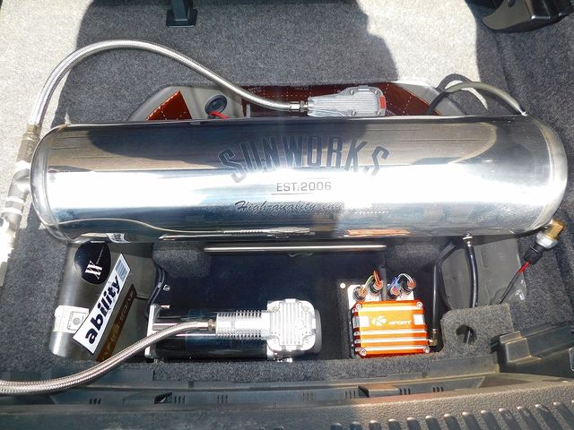 VOLKSWAGEN POLO 2011 Image 31