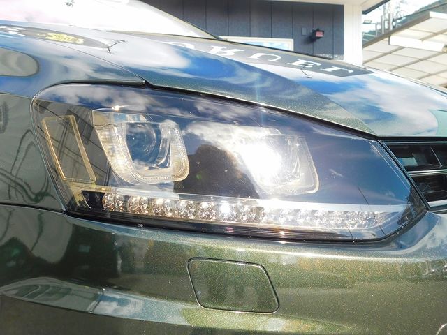 VOLKSWAGEN POLO 2011 Image 31