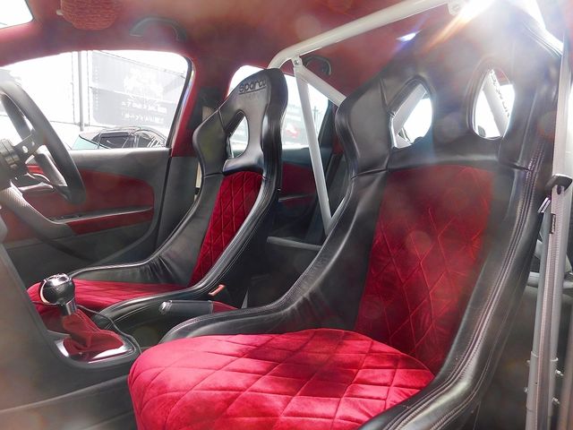 VOLKSWAGEN POLO 2011 Image 31