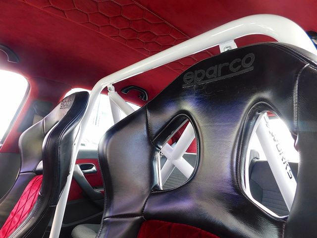 VOLKSWAGEN POLO 2011 Image 31