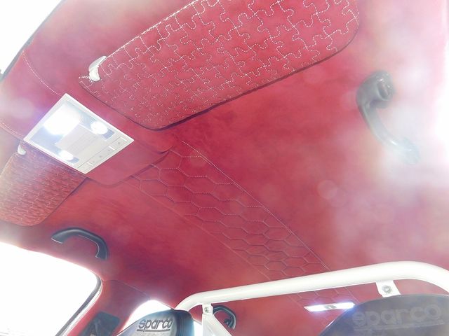 VOLKSWAGEN POLO 2011 Image 31