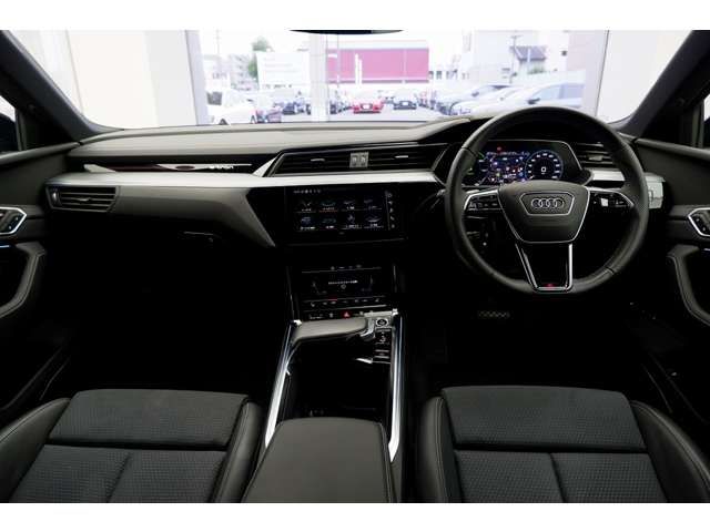 AUDI E-TRON SPORTBAC 2022 Image 31