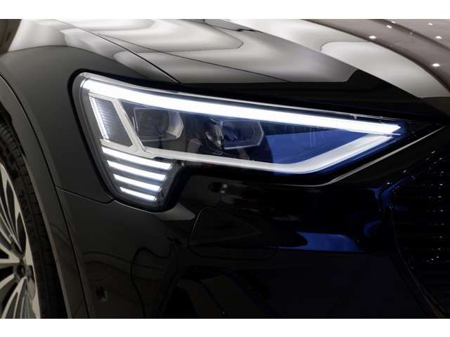 AUDI E-TRON SPORTBAC 2022 Image 31