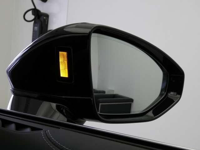 AUDI A8 2023 Image 31