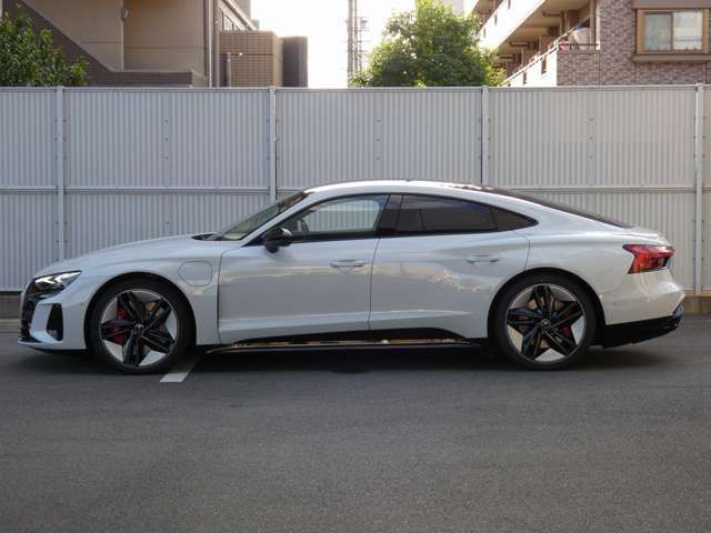 AUDI RS E-TRON GT 2023 Image 31