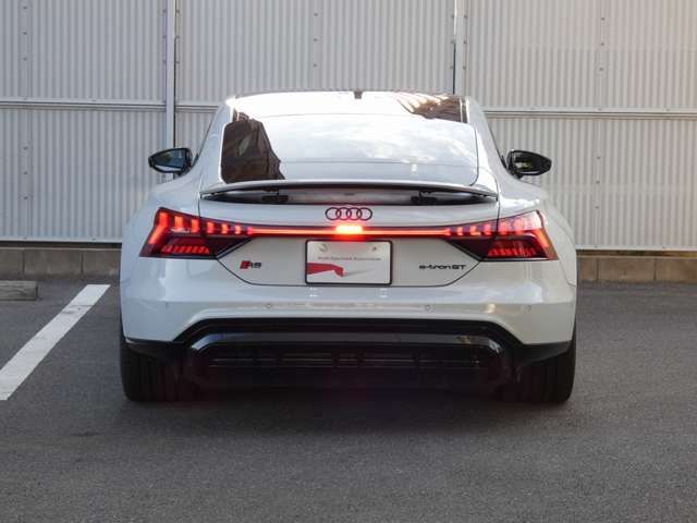 AUDI RS E-TRON GT 2023 Image 31