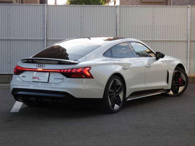 AUDI RS E-TRON GT 2023 Image 31