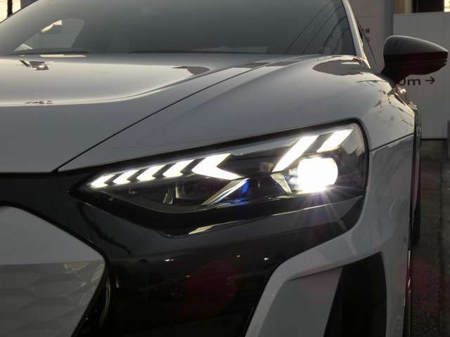 AUDI RS E-TRON GT 2023 Image 31