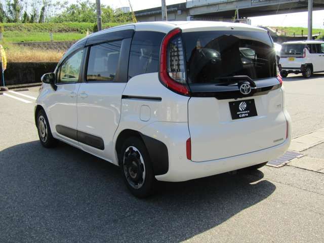 TOYOTA SIENTA HYBRID 2022 Image 31