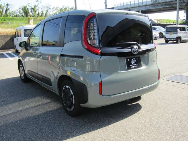 TOYOTA SIENTA HYBRID 2023 Image 31