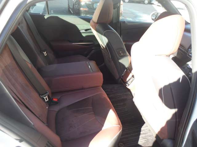 TOYOTA CROWN HARDTOP 2018 Image 31