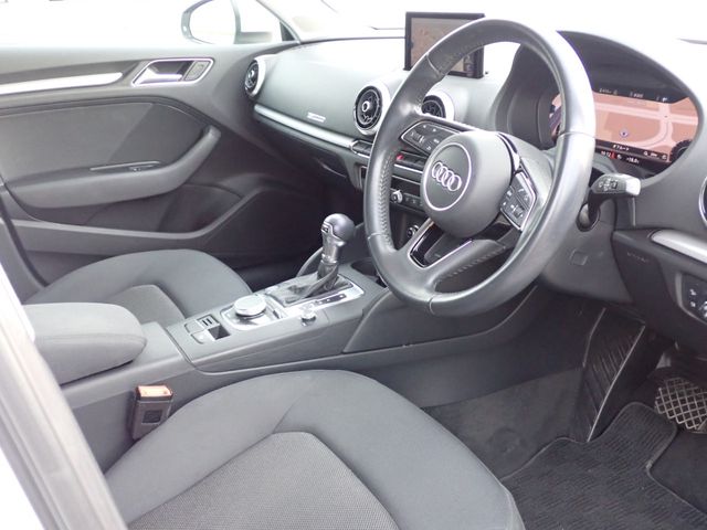 AUDI A3 SPORTBACK 2019 Image 31