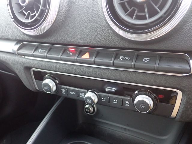 AUDI A3 SPORTBACK 2019 Image 31