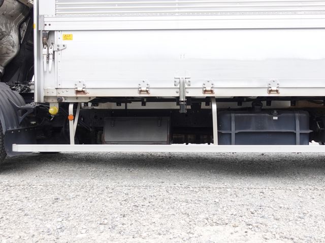 MITSUBISHI FUSOU FIGHTER 2017 Image 31