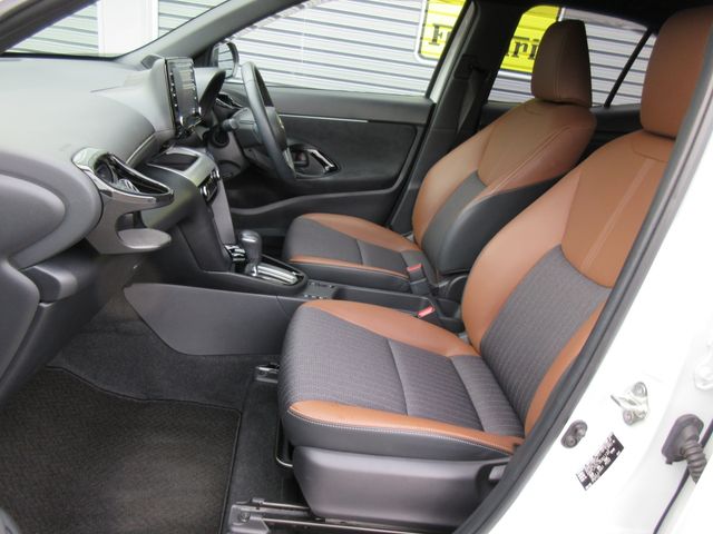 TOYOTA YARIS CROSS HYBRID 2022 Image 31