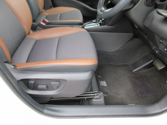 TOYOTA YARIS CROSS HYBRID 2022 Image 31