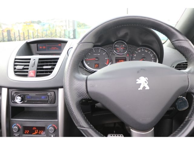 PEUGEOT 207CC 2012 Image 31