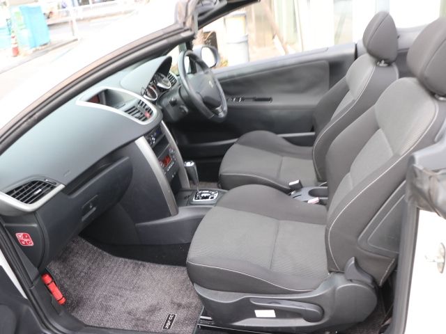 PEUGEOT 207CC 2012 Image 31