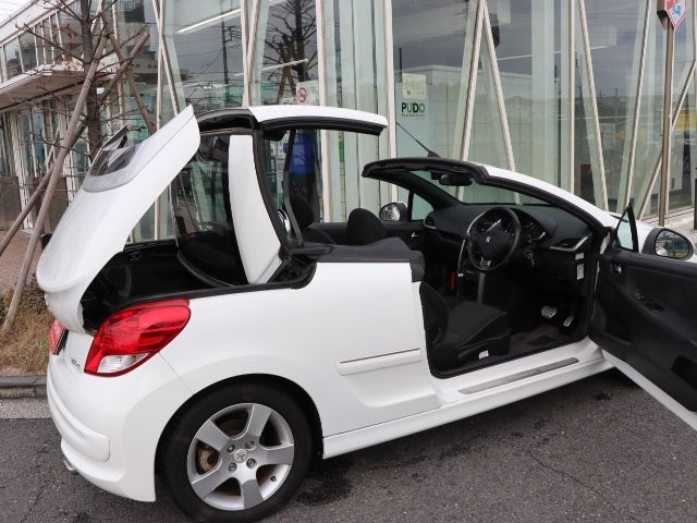 PEUGEOT 207CC 2012 Image 31