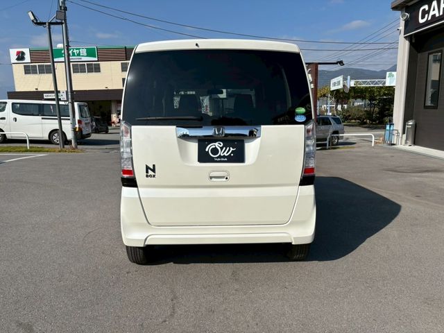 HONDA N BOX 2017 Image 31