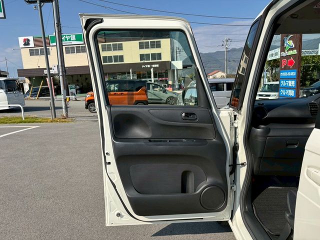 HONDA N BOX 2017 Image 31