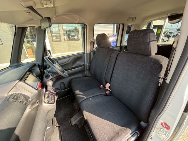 HONDA N BOX 2017 Image 31