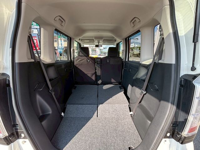 HONDA N BOX 2017 Image 31