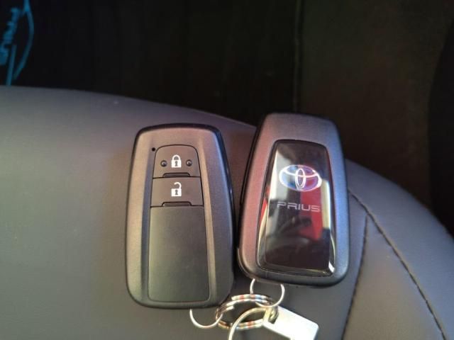 TOYOTA PRIUS 2022 Image 31