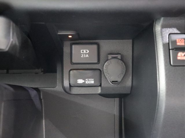 TOYOTA PROBOX VAN HYBRID 2022 Image 31