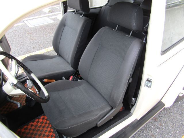 VOLKSWAGEN BEETLE 2003 Image 31