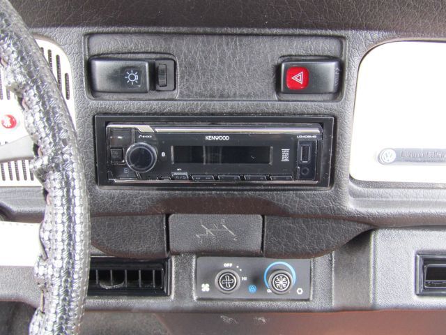 VOLKSWAGEN BEETLE 2003 Image 31