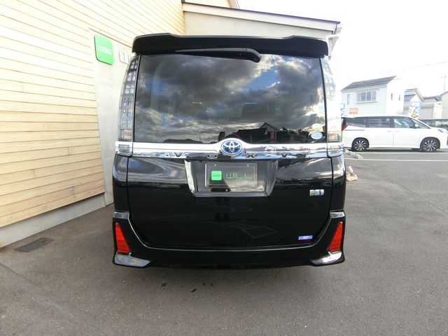 TOYOTA VOXY HYBRID 2016 Image 31