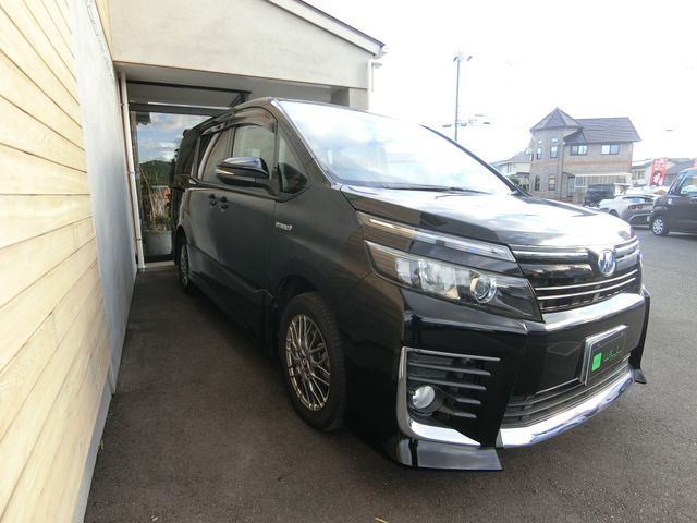 TOYOTA VOXY HYBRID 2016 Image 31