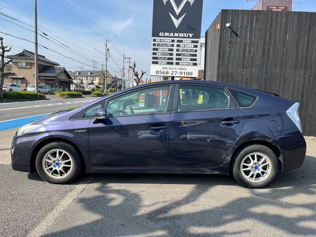 TOYOTA PRIUS 2010 Image 31