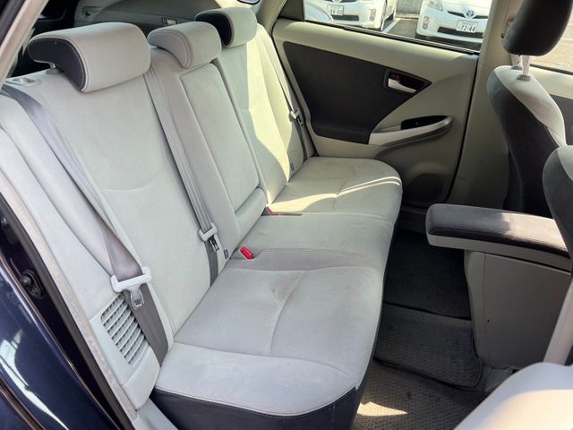 TOYOTA PRIUS 2010 Image 31