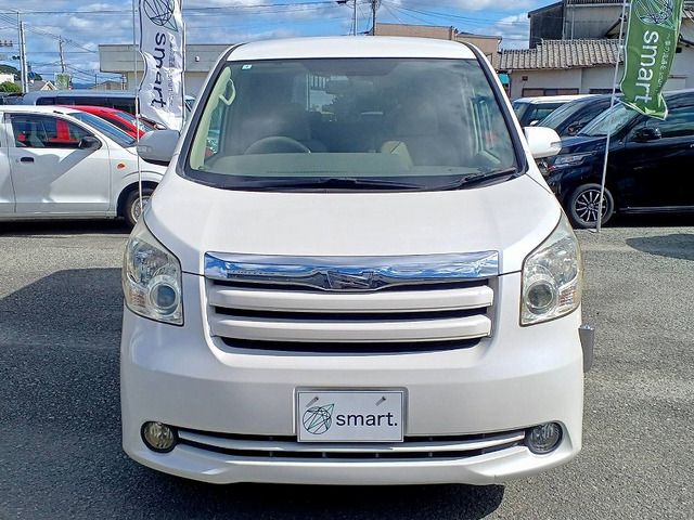TOYOTA NOAH 2008 Image 31