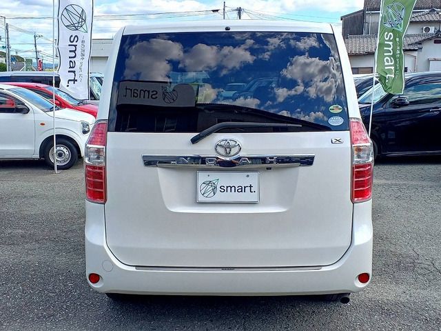 TOYOTA NOAH 2008 Image 31