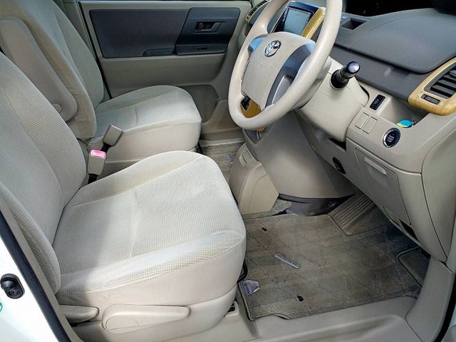 TOYOTA NOAH 2008 Image 31