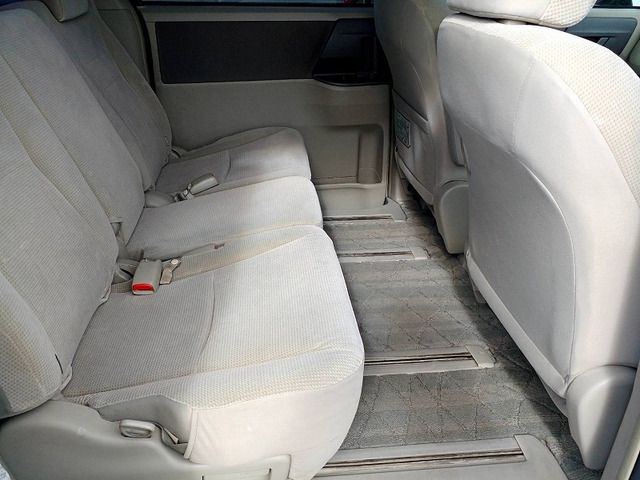TOYOTA NOAH 2008 Image 31