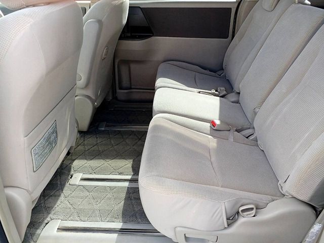 TOYOTA NOAH 2008 Image 31