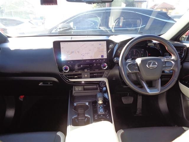 TOYOTA LEXUS NX450H+ AWD 2023 Image 31