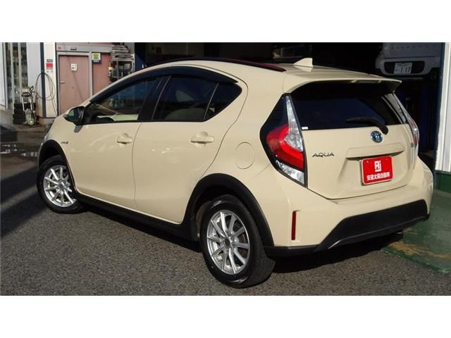 TOYOTA AQUA 2017 Image 31