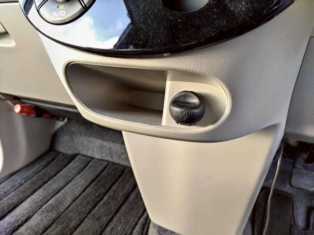 DAIHATSU TANTO 4WD 2018 Image 31