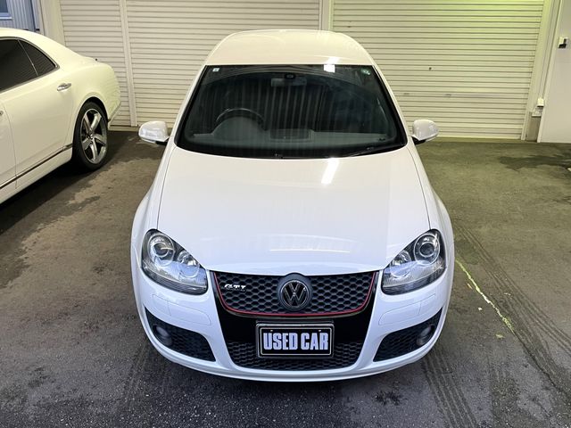 VOLKSWAGEN GOLF 2005 Image 31