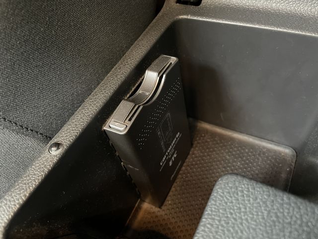 VOLKSWAGEN GOLF 2005 Image 31