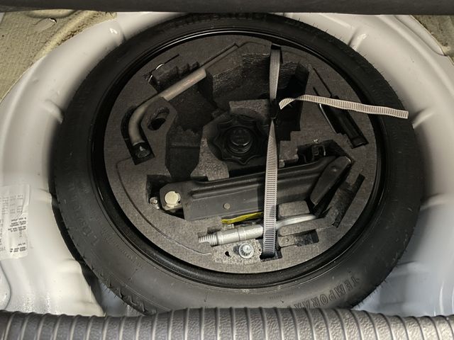 VOLKSWAGEN GOLF 2005 Image 31