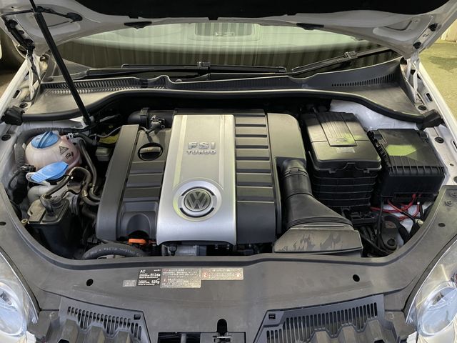 VOLKSWAGEN GOLF 2005 Image 31