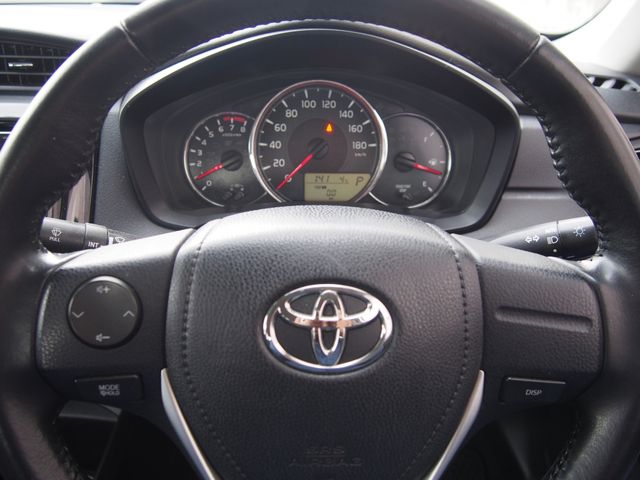 TOYOTA COROLLA AXIO 2017 Image 31
